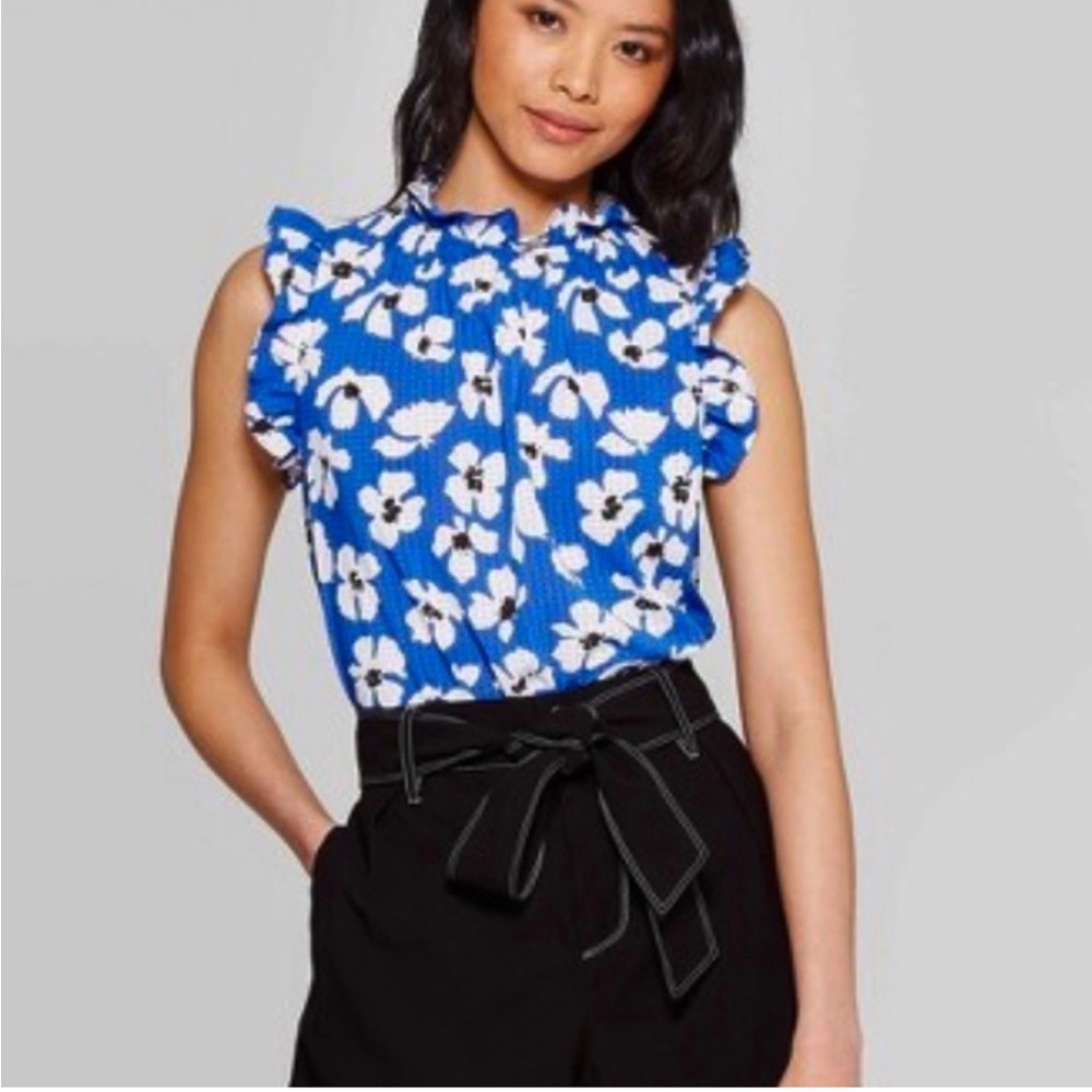 Who What Wear Blue Floral‎ Ruffle Blouse Size M